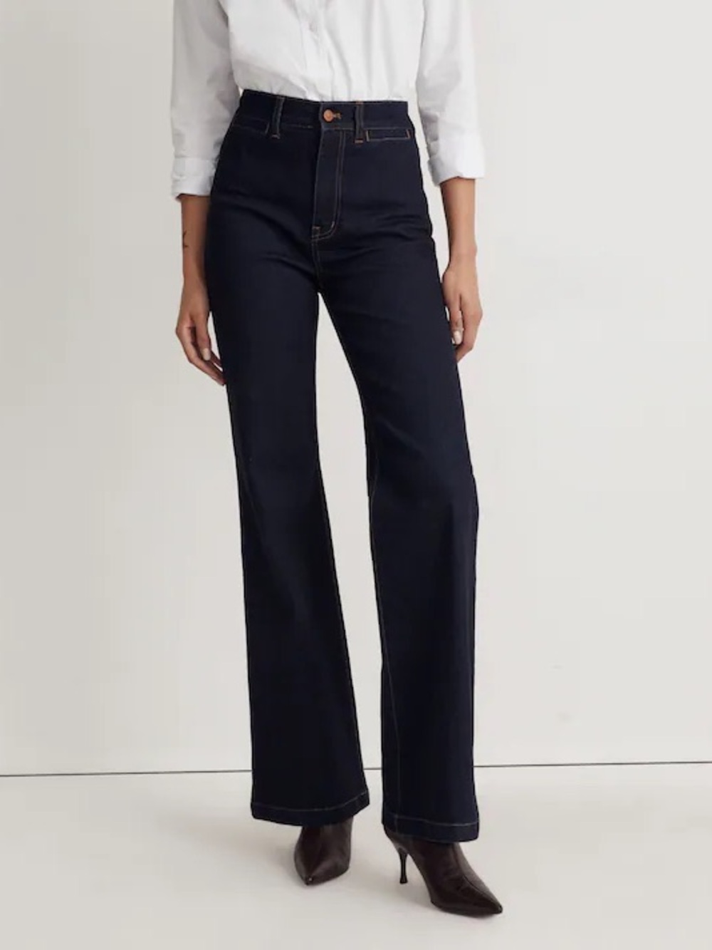 Madewell II" High-Rise Flare Jeans in Insley Dark Indigo Wash